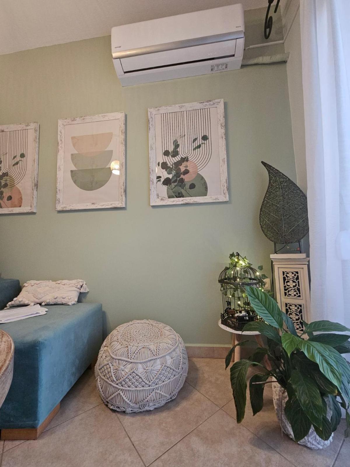 La Vie Est Belle Apartment Кавала Екстериор снимка